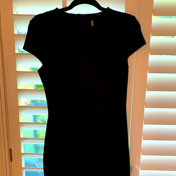 Perfect Fall LBD from Canada’s Obakki - Picture 1 of 3